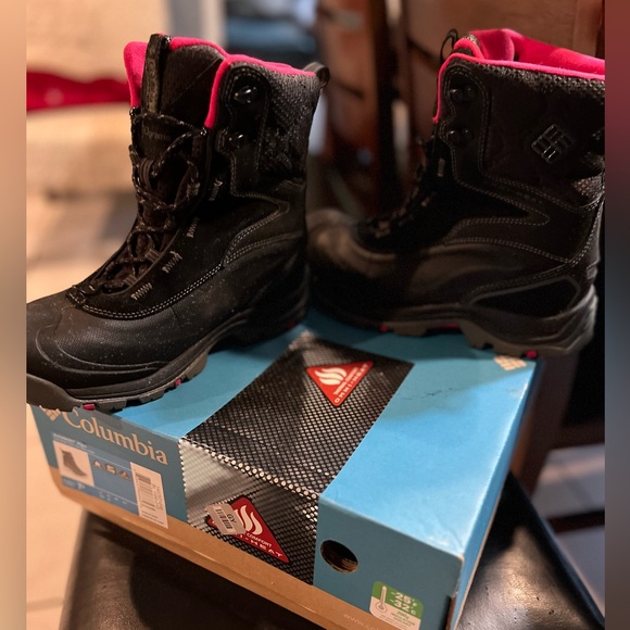 Columbia Bugaboot Plus black and bright rose boots size 7.5 women - Picture 5 of 9